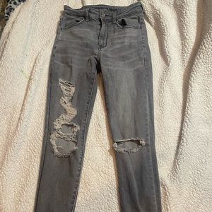 American Eagle ripped jeans size 2 Long